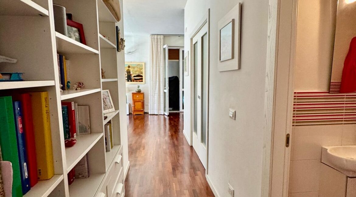 WhatsApp Image 202-26 at 18.48.07